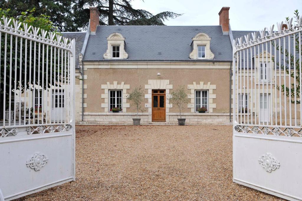Chambres Et Tables D'Hotes Le Voriou Couddes Zewnętrze zdjęcie